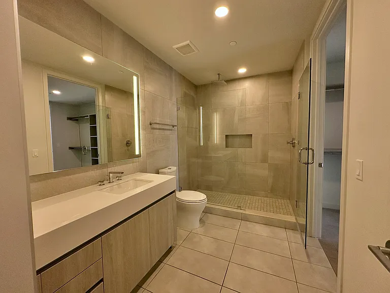 2618 N Miami Ave #A — Photo 7