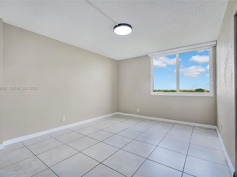 9001 SW 77th Ave #C709 — Photo 8