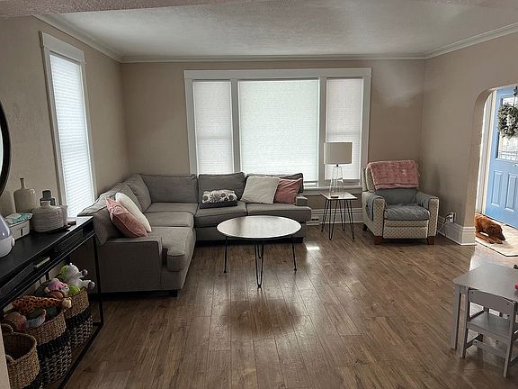 4th image of 614 W Fleshiem St