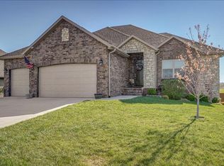 3208 N Marlin Dr, Ozark, MO 65721