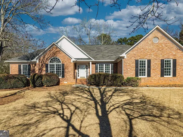 160 Crestview Dr, Fayetteville, GA 30215