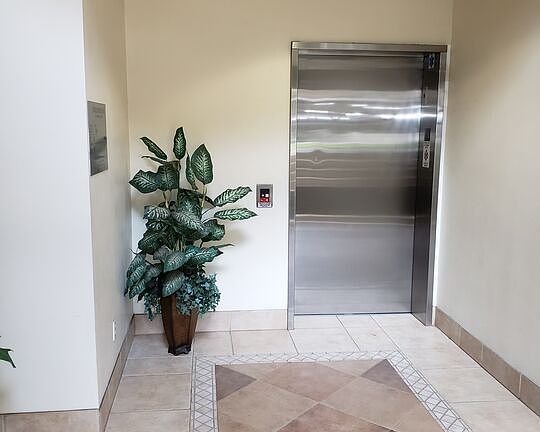 3rd image of 4601 Coldwater Canyon Ave Unit 107