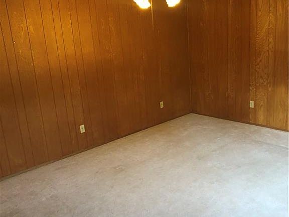 4th image of 1008 W Pietzsch St