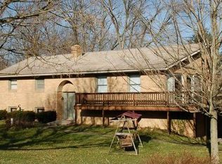 4945 Cliffrock Dr, Zanesville, OH 43701