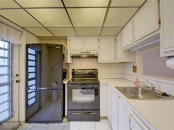 4th image of 4801 NW 34th St APT 514
