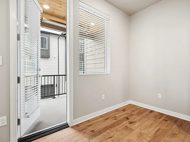 6636 NE 188th Ct #3 — Photo 7