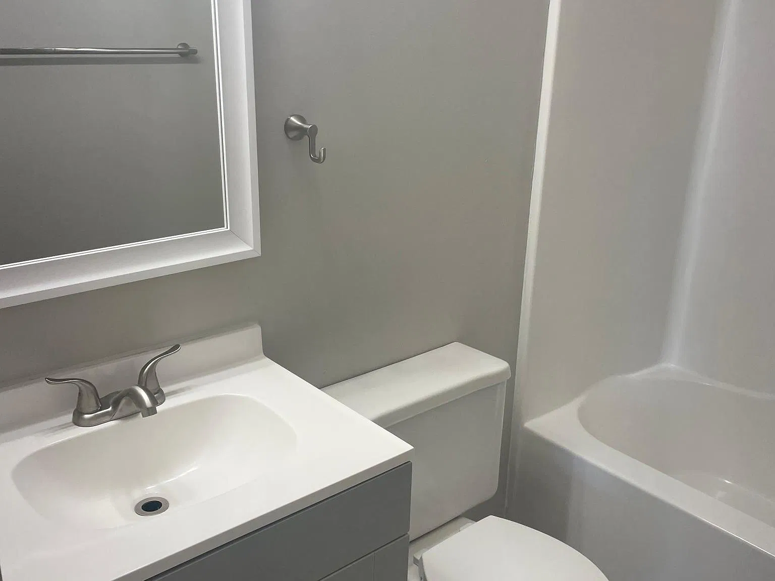2 bed, 1.5 bath, $975 — Photo 3
