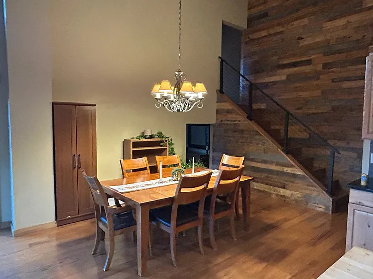 824 N Traver Trl — Photo 3