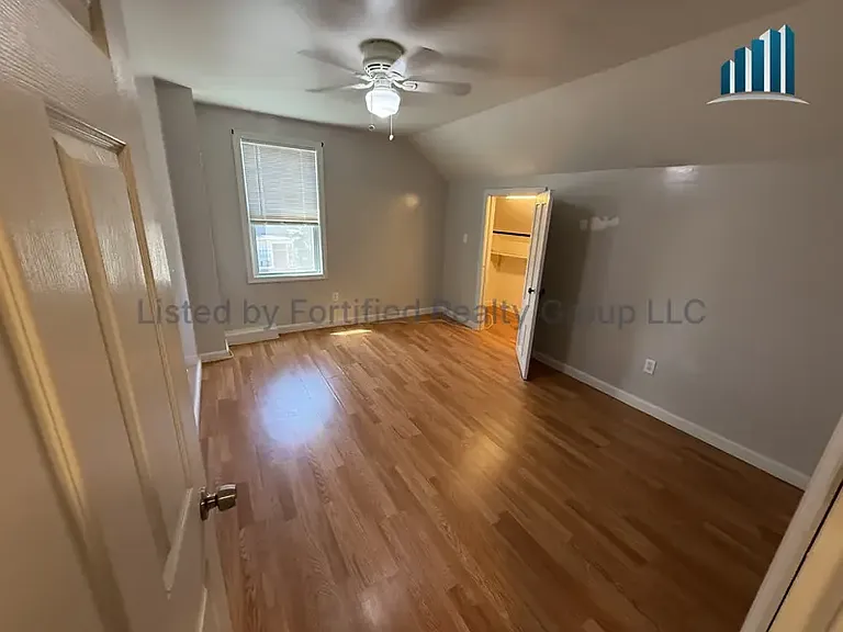 550 Maple St #3F — Photo 7
