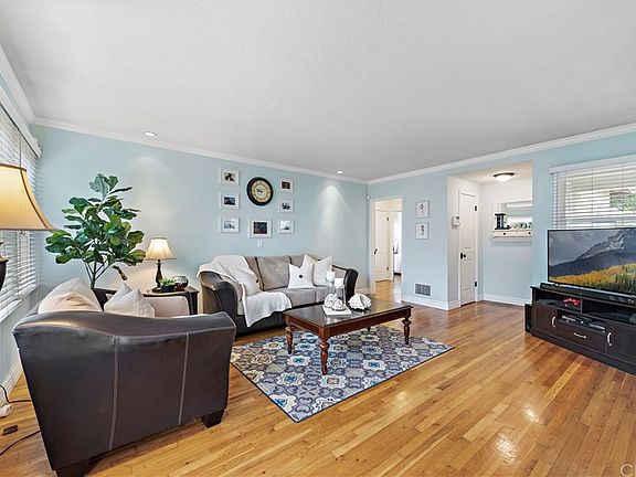 5th image of 5314 W 141st St