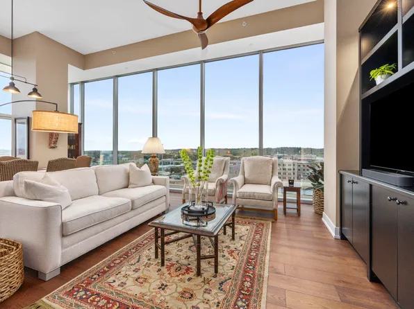 335 Bridge St NW APT 706, Grand Rapids, MI 49504