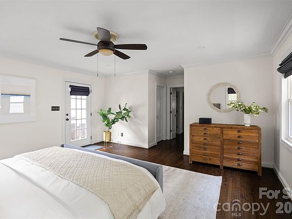 4th image of 2215 Chatham Ave