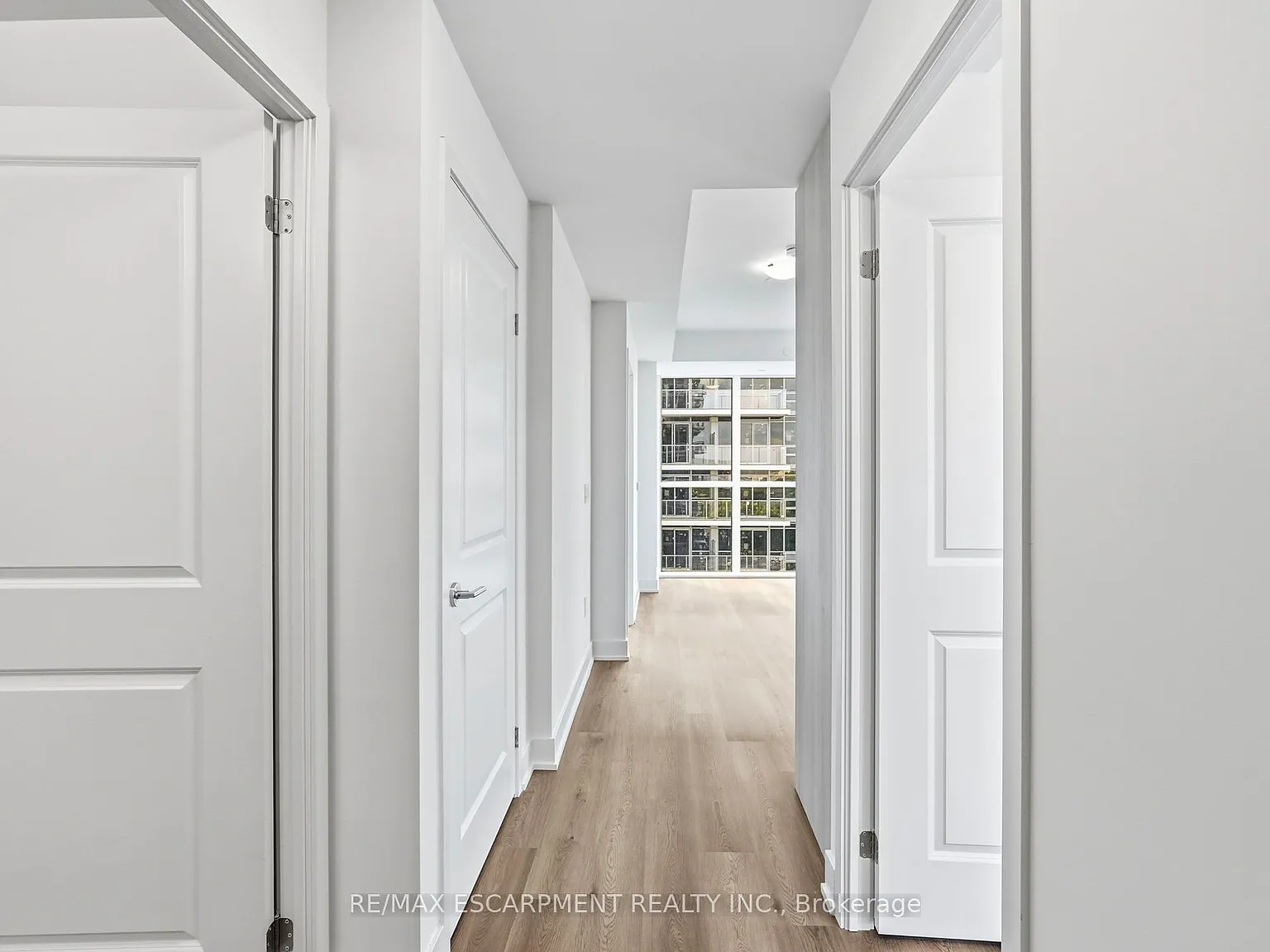The Millhouse Condominiums — Photo 4