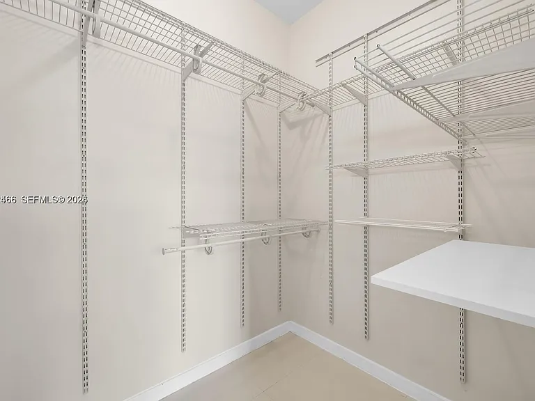 3649 SW 16th Ter #3649 — Photo 18