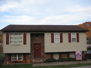 2475 Vorpe Rd, Saint Albans, WV 25177