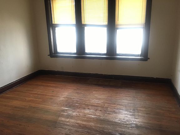 5th image of 7327 S Saint Lawrence Ave APT 3