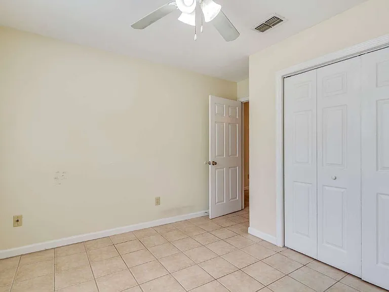 840 W Georgia St #B — Photo 23