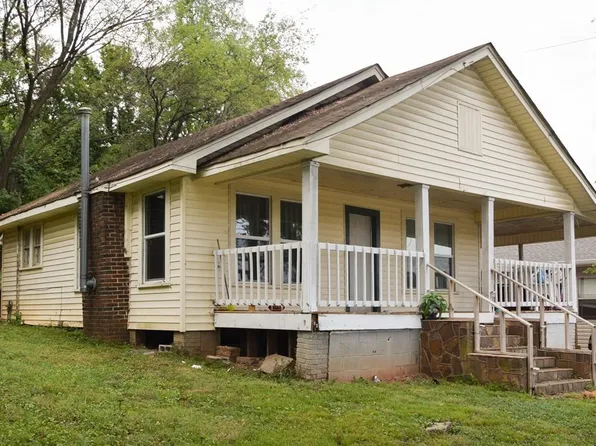 1213 Lamar St, Dalton, GA 30720