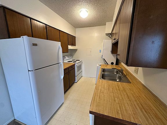 3rd image of 810 S Kolb Rd Unit 4