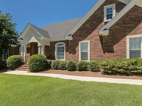 5th image of 148 Kestwick Dr E