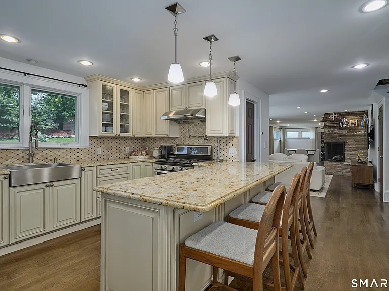 1374 Huntington Tpke — Photo 28