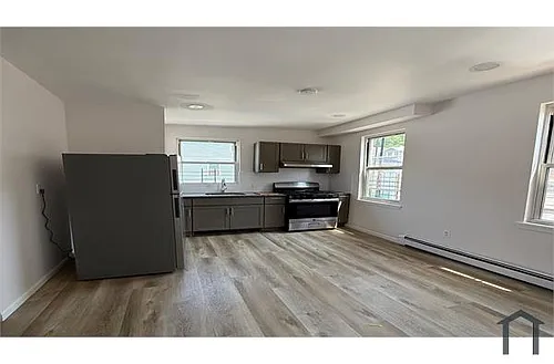 80 Van Buren St #2 Photo 1
