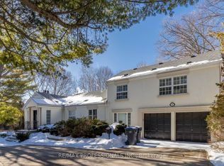 560 Meadow Wood Rd, Mississauga, ON L5J2S3