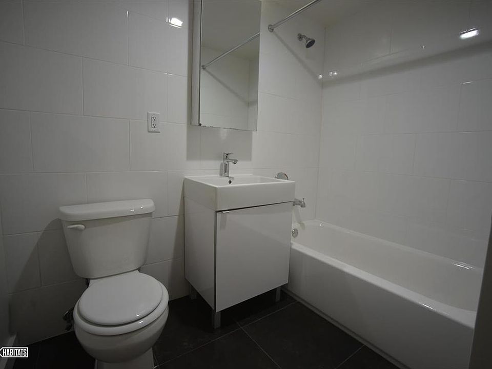 2nd image of 4121 24th St #8G