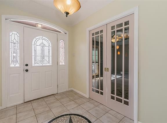 5th image of 836 Chaparral Ct