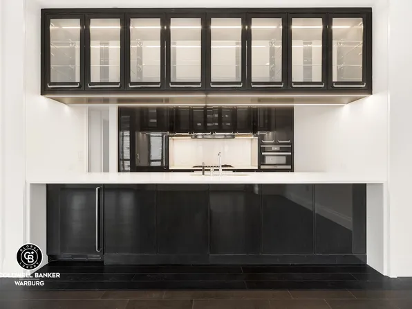 200 East 95th Street image 7 of 23