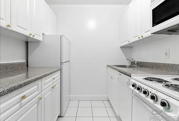 Rented by Mirador Real Estate | media 4