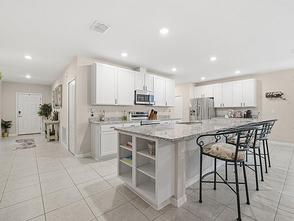 4th image of 4555 Alvin St