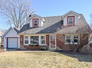 525 S Warren Ave, Palatine, IL 60074