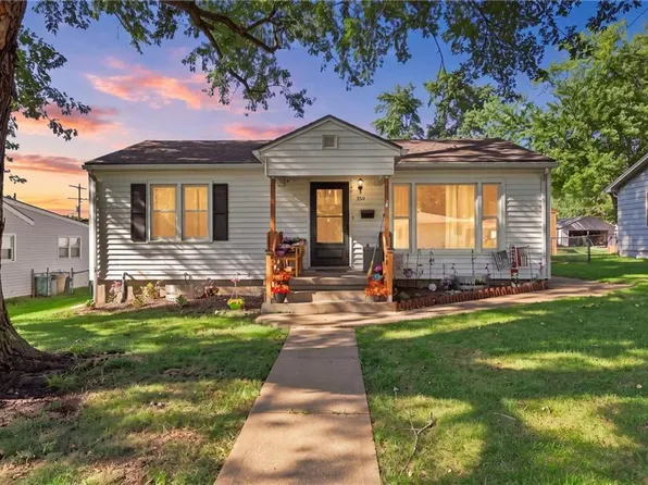530 Pennsylvania Ave, Leavenworth, KS 66048