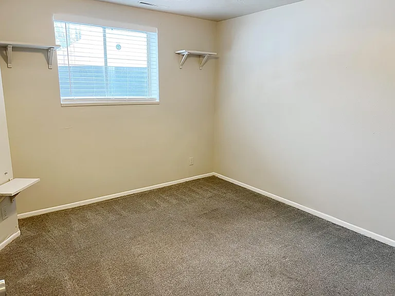 342 W 600 N — Photo 4