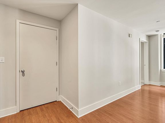 2nd image of 314 N Broadway #706