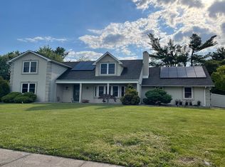 28 Johnson Rd, Somerset, NJ 08873