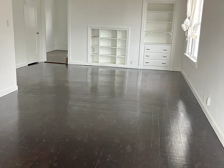 516 Napa St — Photo 3