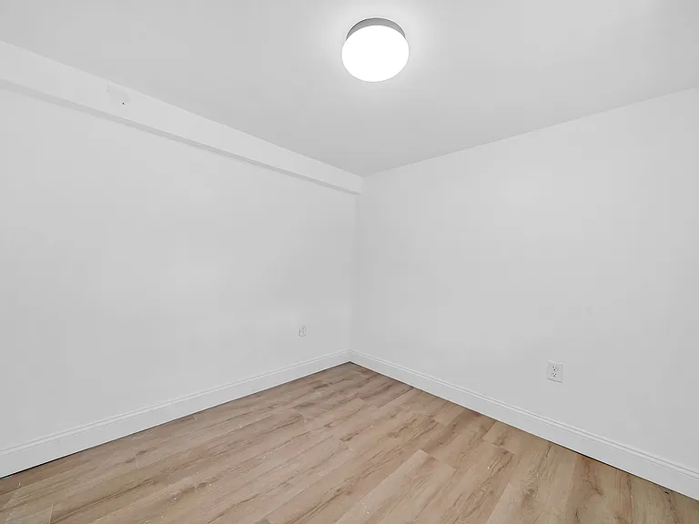395 Massachusetts Ave — Photo 28