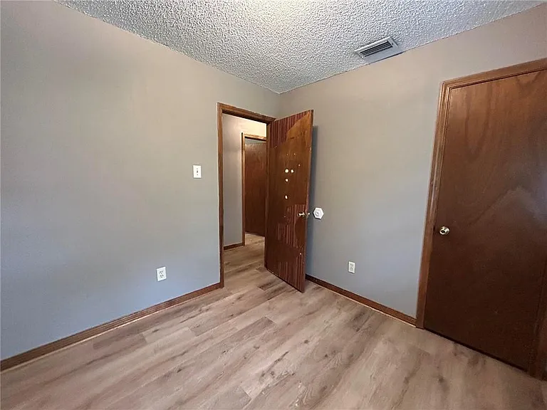 8130 Center St — Photo 14