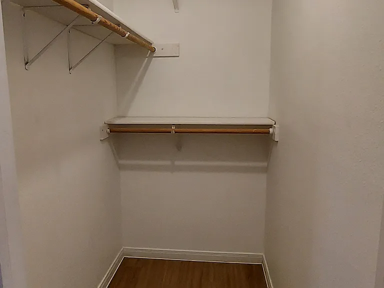 404 Avenue S #B — Photo 6