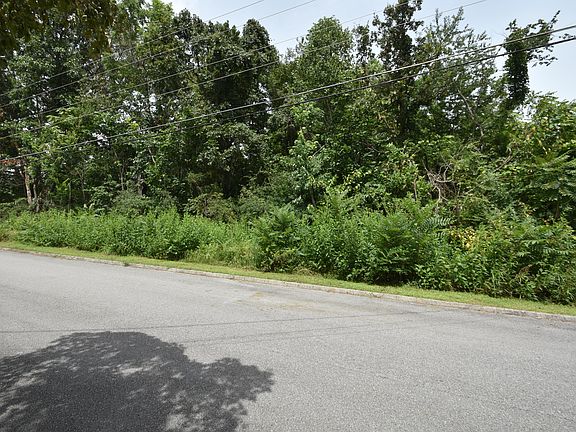 5th image of 7561 Glastonbury Rd