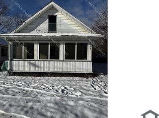 924 Hughes Ave, Flint, MI 48503