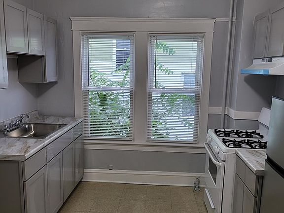 2nd image of 2036 Quail St #4
