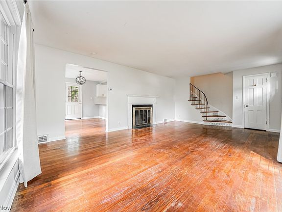 5th image of 3187 Rumson Rd