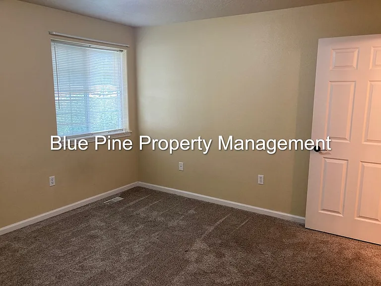 133 Clubhouse Cir #101 — Photo 10
