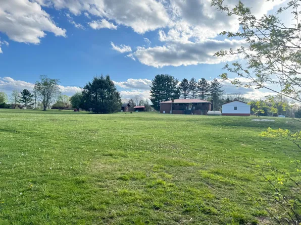 212 Olive Branch Cir, Nettie, WV 26681