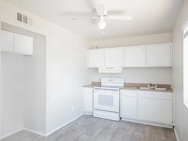 622 N 30th Pl Unit 1 Phoeniix, Az — Photo 4