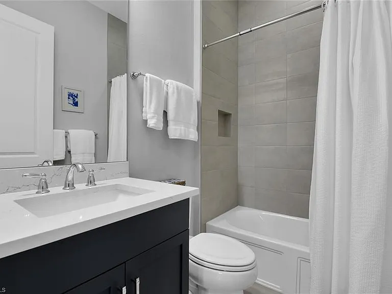 7124 Saona Ct — Photo 18