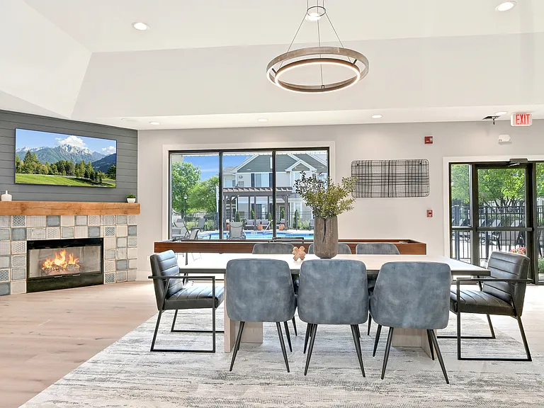 Farmington Lakes Apartments — Photo 5